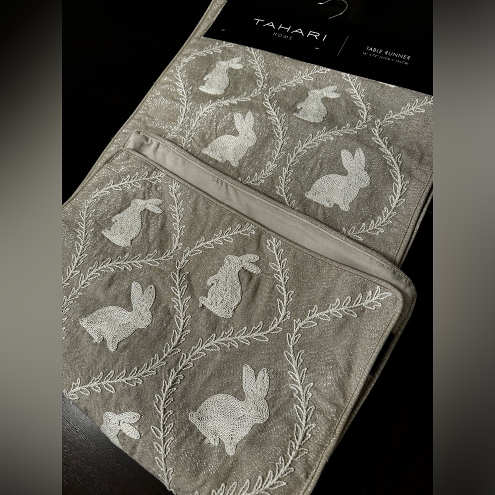 Table runner - Picture 5 of 5